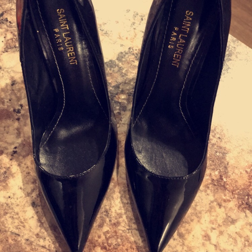 Heels - Picture 3 of 4